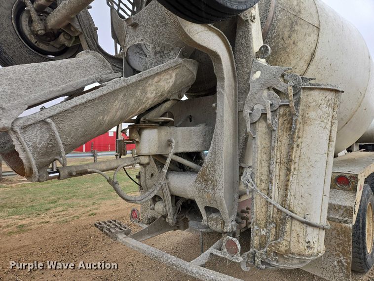 image for item EB1387 2004 Mack Granite CV713 ready mix truck