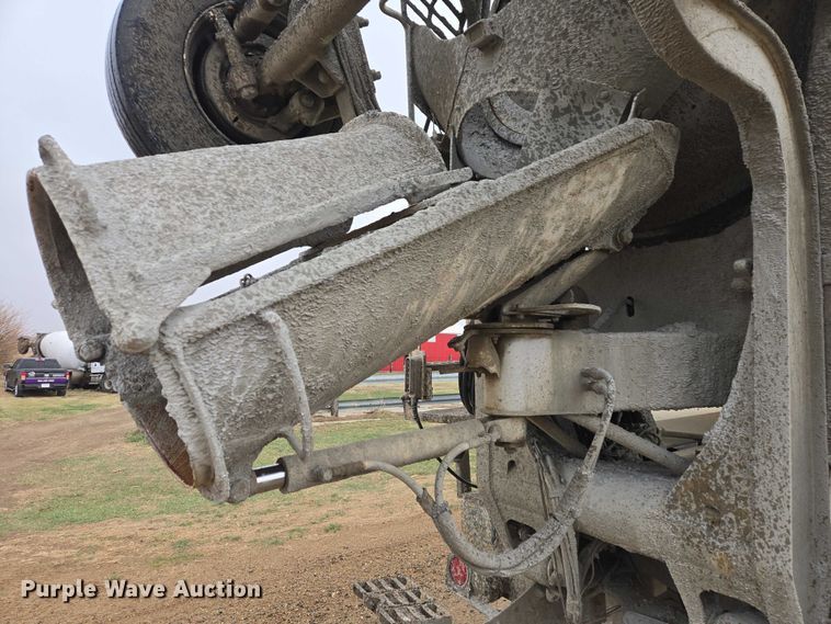 image for item EB1387 2004 Mack Granite CV713 ready mix truck