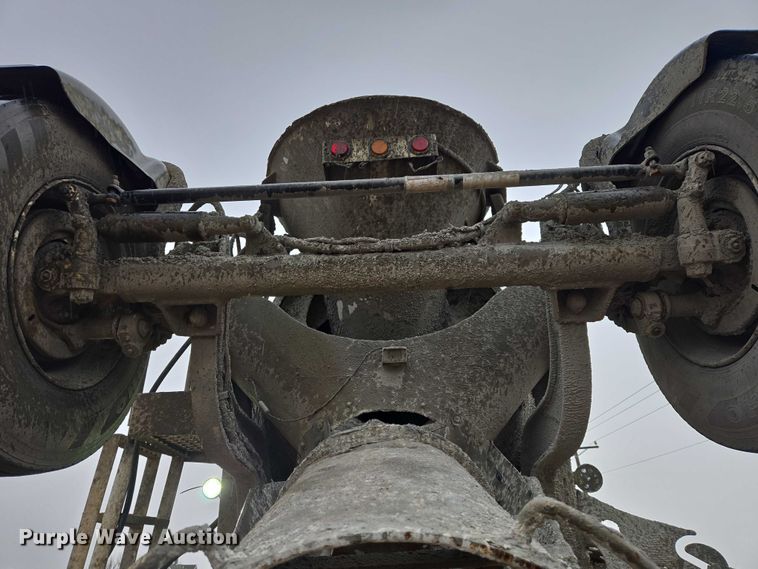 image for item EB1387 2004 Mack Granite CV713 ready mix truck