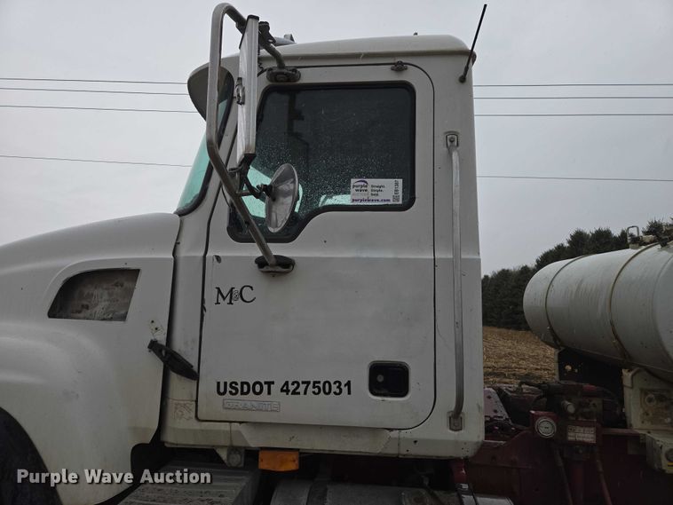 image for item EB1387 2004 Mack Granite CV713 ready mix truck
