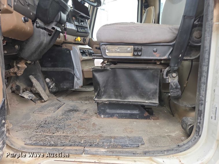 image for item EB1387 2004 Mack Granite CV713 ready mix truck