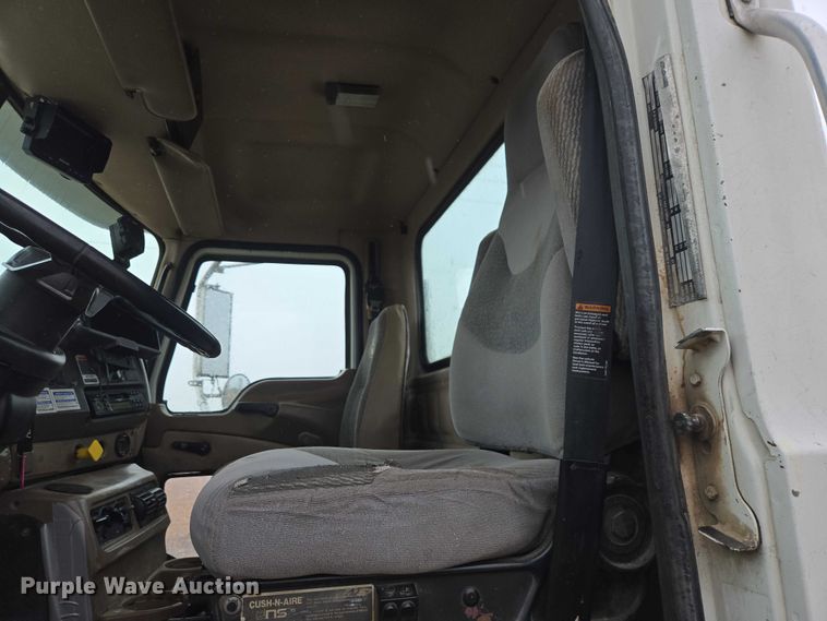 image for item EB1387 2004 Mack Granite CV713 ready mix truck