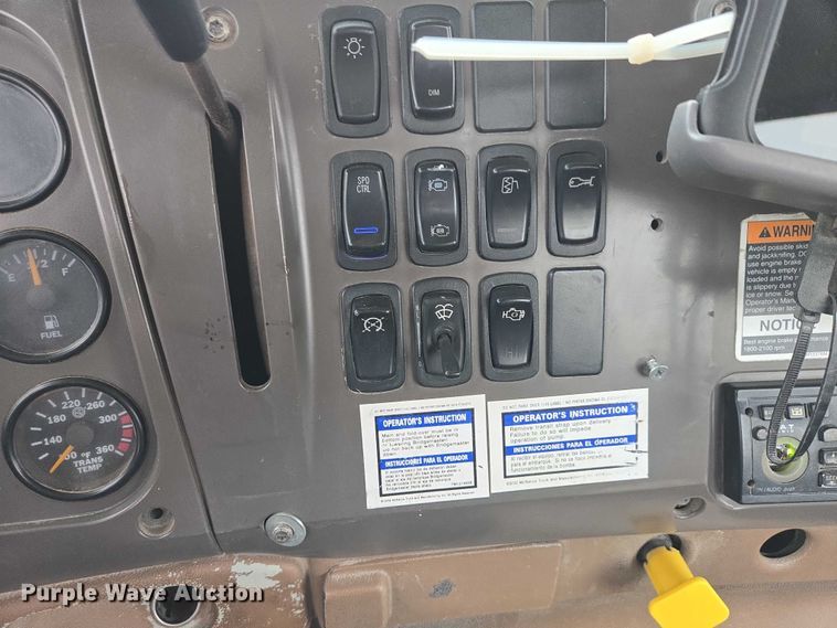 image for item EB1387 2004 Mack Granite CV713 ready mix truck