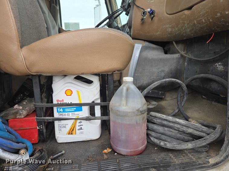 image for item EB1387 2004 Mack Granite CV713 ready mix truck