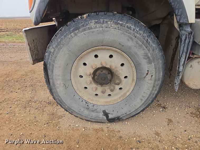 image for item EB1387 2004 Mack Granite CV713 ready mix truck