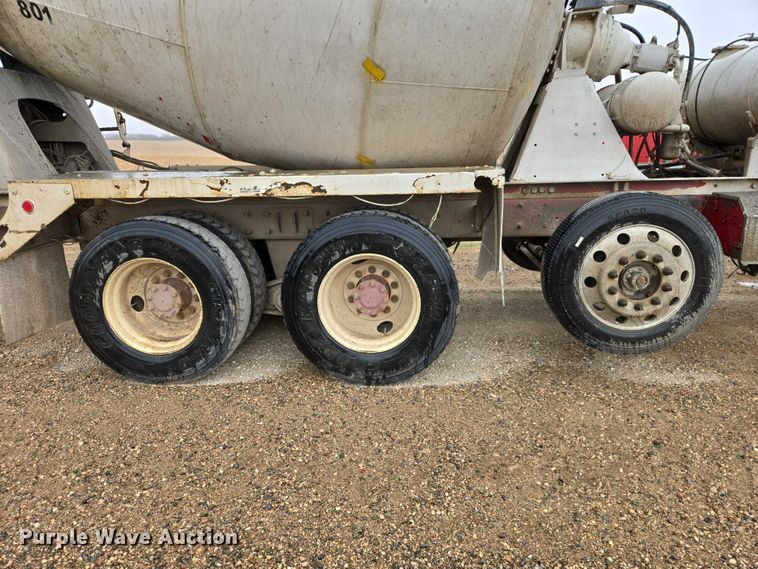 image for item EB1387 2004 Mack Granite CV713 ready mix truck