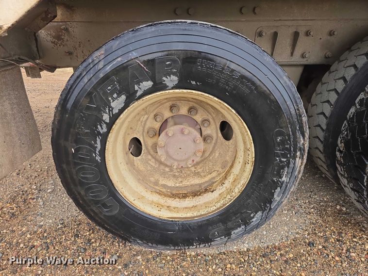 image for item EB1387 2004 Mack Granite CV713 ready mix truck