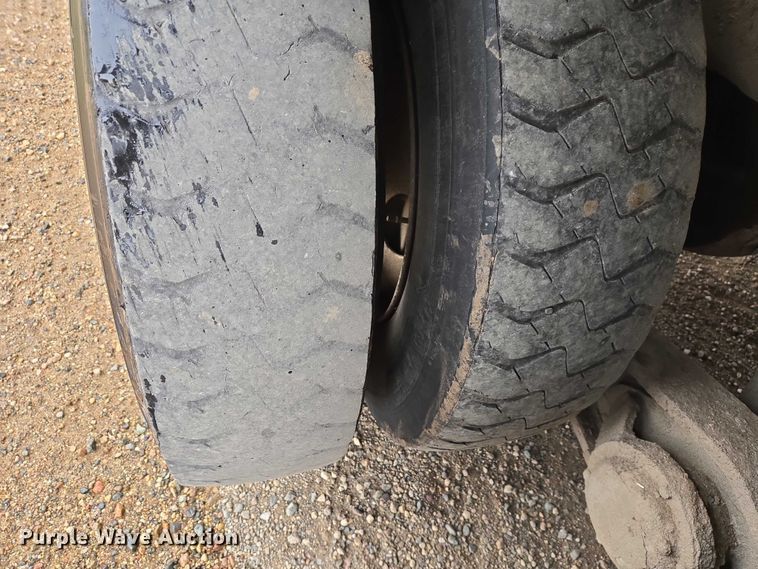 image for item EB1387 2004 Mack Granite CV713 ready mix truck