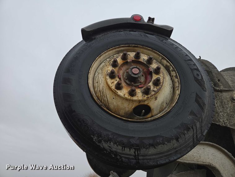 image for item EB1387 2004 Mack Granite CV713 ready mix truck