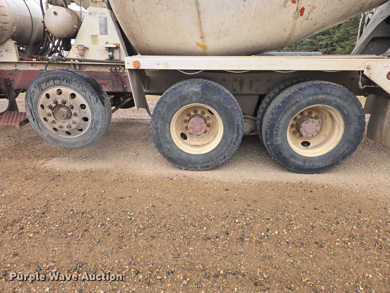 image for item EB1387 2004 Mack Granite CV713 ready mix truck