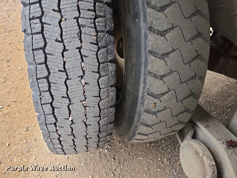 image for item EB1387 2004 Mack Granite CV713 ready mix truck