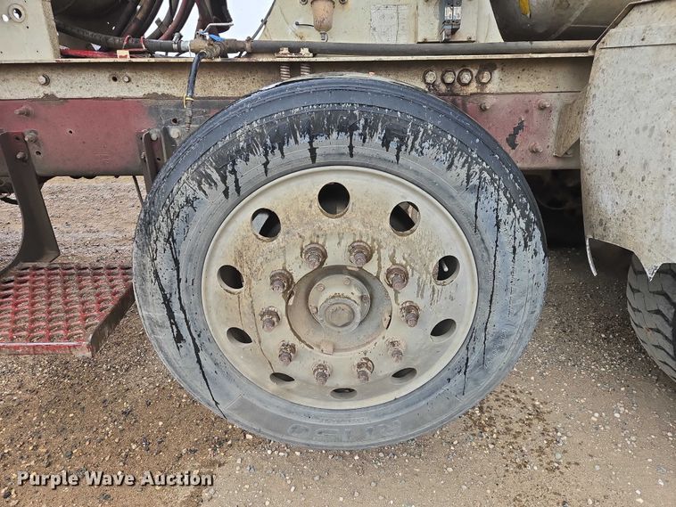 image for item EB1387 2004 Mack Granite CV713 ready mix truck