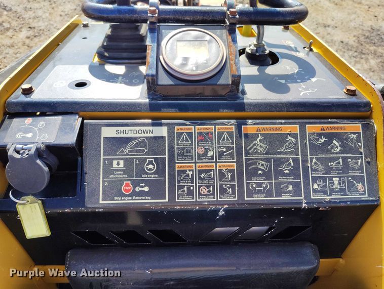 image for item EC8289 2019 Vermeer CTX100 compact utility loader