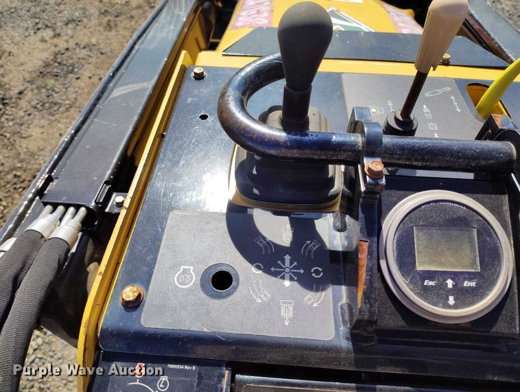 image for item EC8289 2019 Vermeer CTX100 compact utility loader