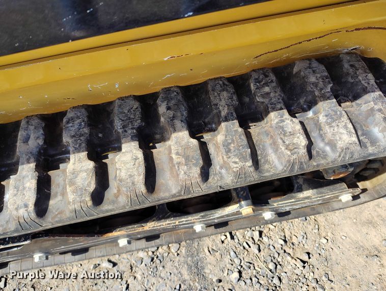 image for item EC8289 2019 Vermeer CTX100 compact utility loader