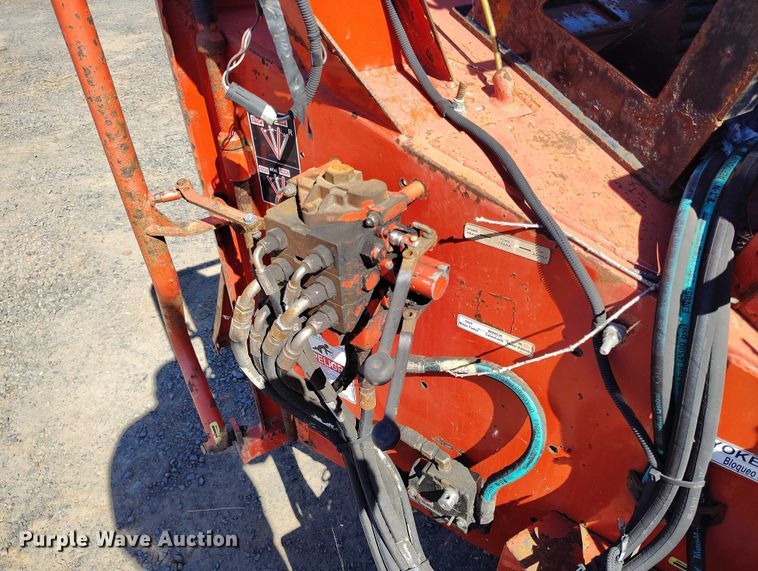 image for item EC8292 2017 Morbark Beever M15RX wood chipper