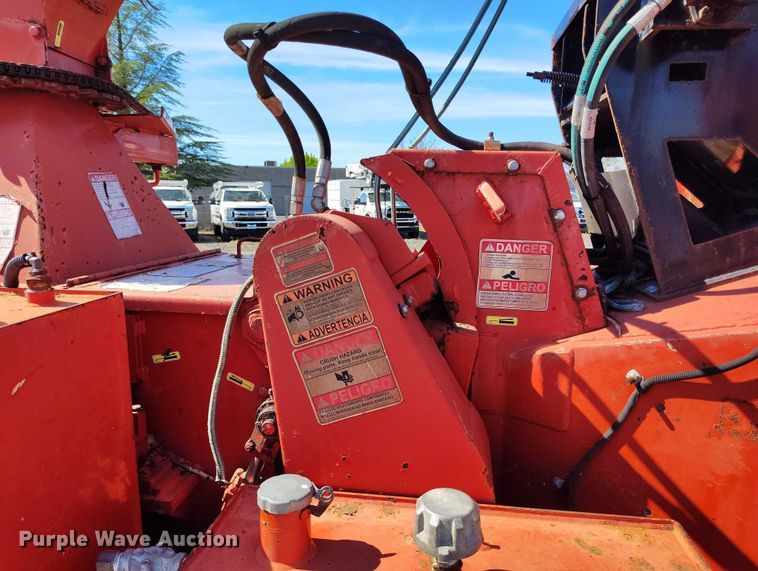 image for item EC8292 2017 Morbark Beever M15RX wood chipper