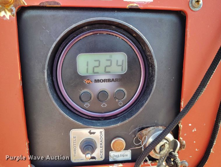 image for item EC8292 2017 Morbark Beever M15RX wood chipper