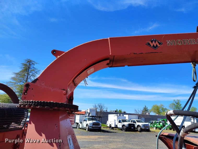 image for item EC8292 2017 Morbark Beever M15RX wood chipper