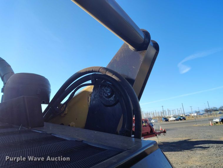 image for item EC8295 2019 Caterpillar 299D2 XHP tracked skid steer loader