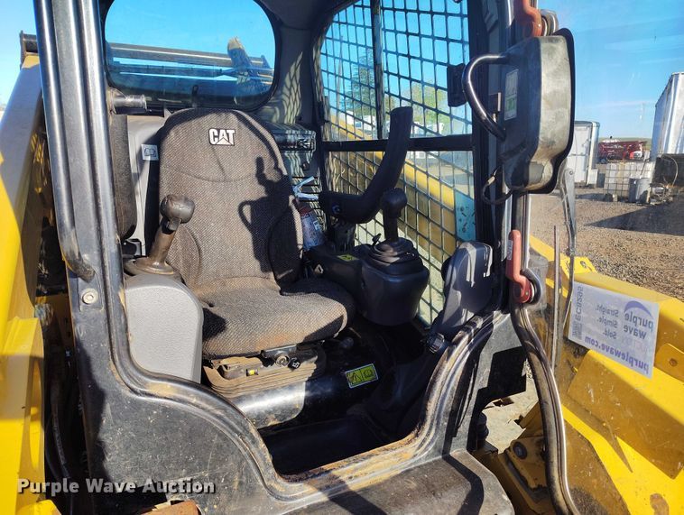 image for item EC8295 2019 Caterpillar 299D2 XHP tracked skid steer loader