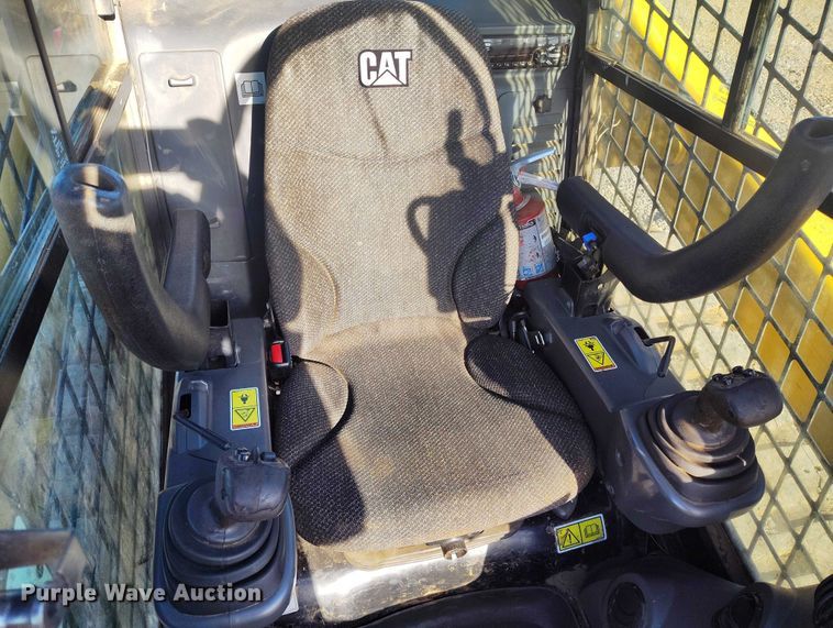 image for item EC8295 2019 Caterpillar 299D2 XHP tracked skid steer loader