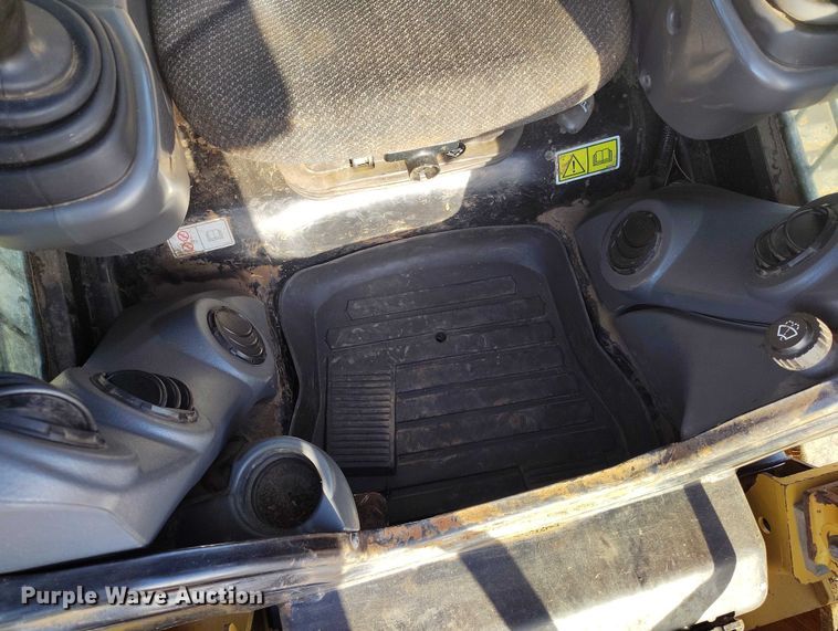 image for item EC8295 2019 Caterpillar 299D2 XHP tracked skid steer loader