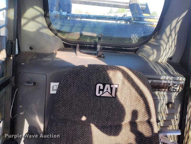 image for item EC8295 2019 Caterpillar 299D2 XHP tracked skid steer loader