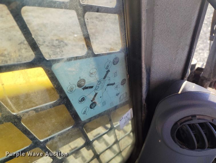 image for item EC8295 2019 Caterpillar 299D2 XHP tracked skid steer loader