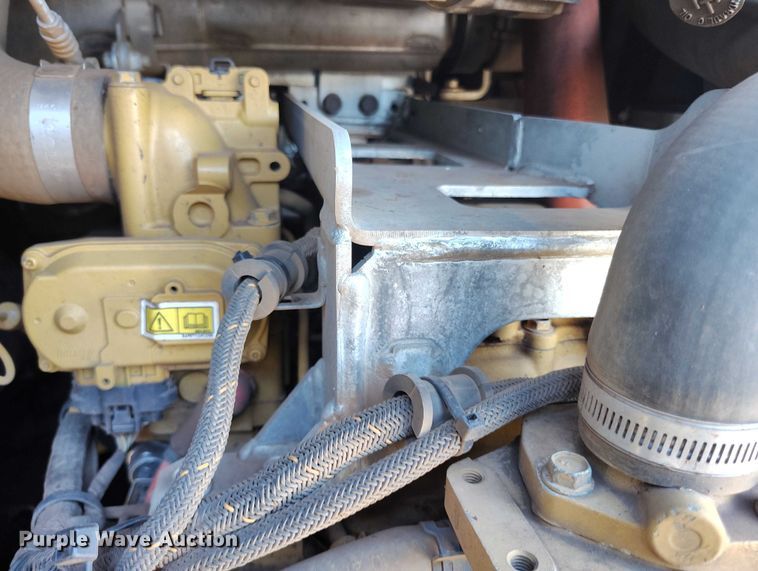 image for item EC8295 2019 Caterpillar 299D2 XHP tracked skid steer loader