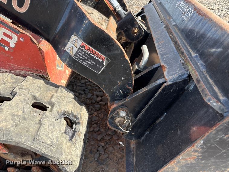 image for item EC8298 2017 MorBark Boxer 320 compact utility loader