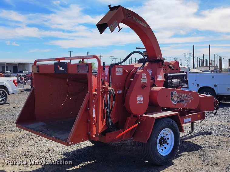 image for item EC8299 2018 Morbark Beever M12RX wood chipper