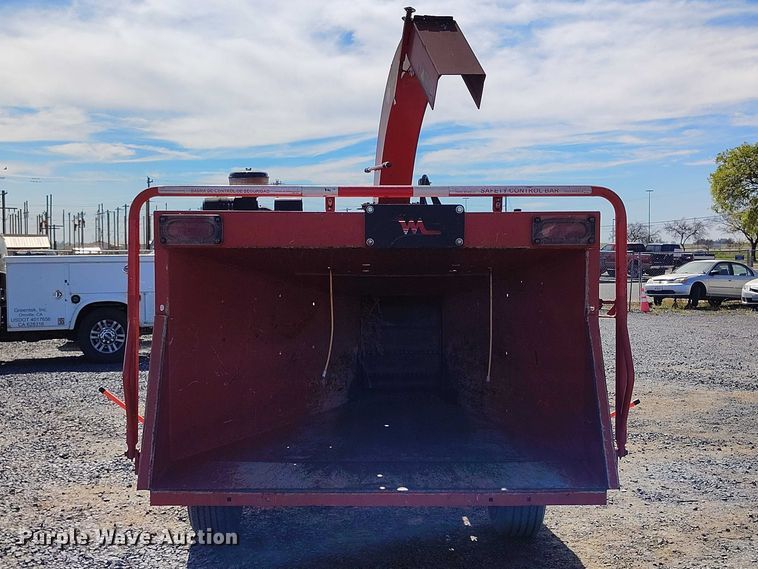 image for item EC8299 2018 Morbark Beever M12RX wood chipper