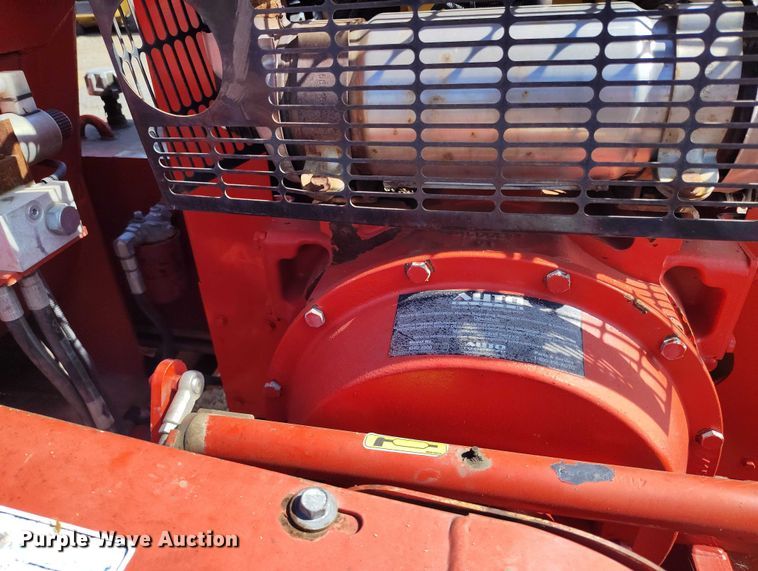 image for item EC8299 2018 Morbark Beever M12RX wood chipper