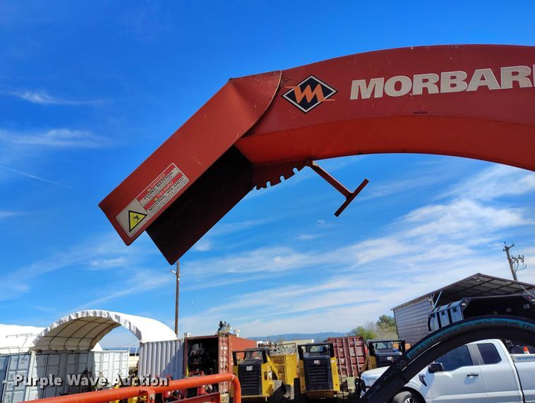 image for item EC8299 2018 Morbark Beever M12RX wood chipper