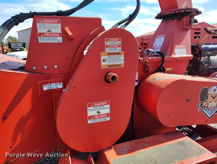 image for item EC8299 2018 Morbark Beever M12RX wood chipper