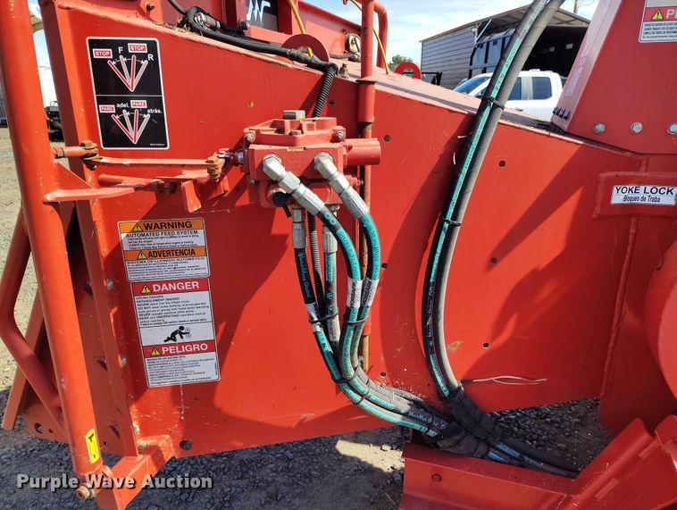 image for item EC8299 2018 Morbark Beever M12RX wood chipper