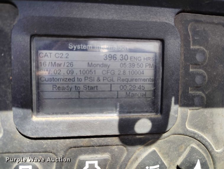 image for item EC8299 2018 Morbark Beever M12RX wood chipper