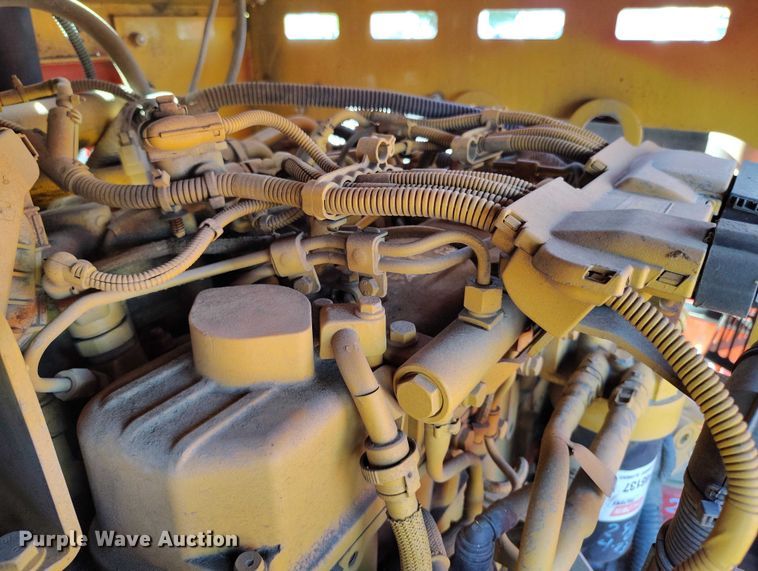 image for item EC8299 2018 Morbark Beever M12RX wood chipper