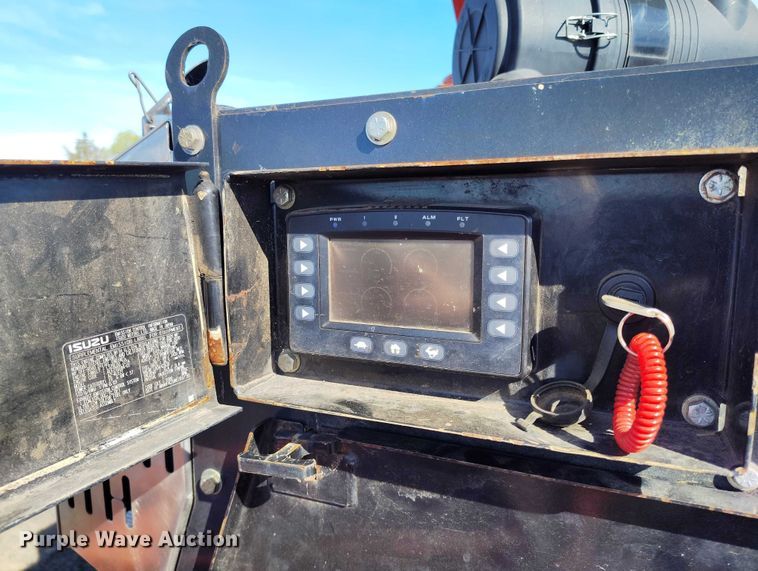 image for item EC8300 2020 Morbark Eeger Beever 1215 wood chipper