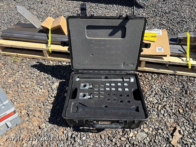 image for item EC8303 2016 Vermeer D23X30 directional boring unit