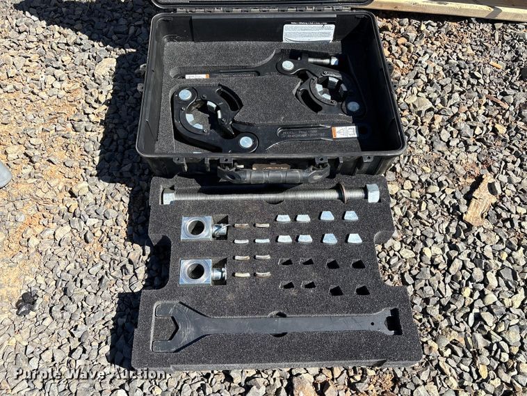 image for item EC8303 2016 Vermeer D23X30 directional boring unit