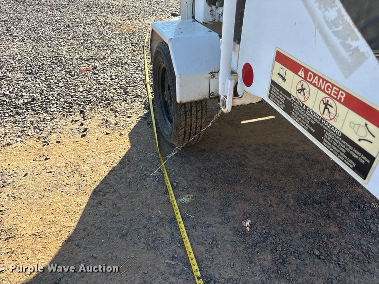 image for item EC8305 2016 Altec DSC6 wood chipper