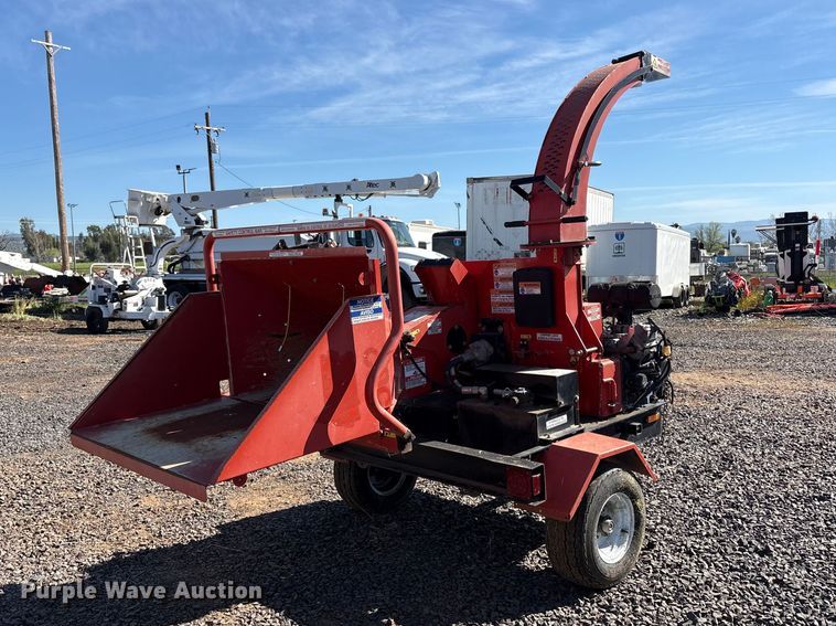 image for item EC8306 2018 MOBARK X7 wood chipper