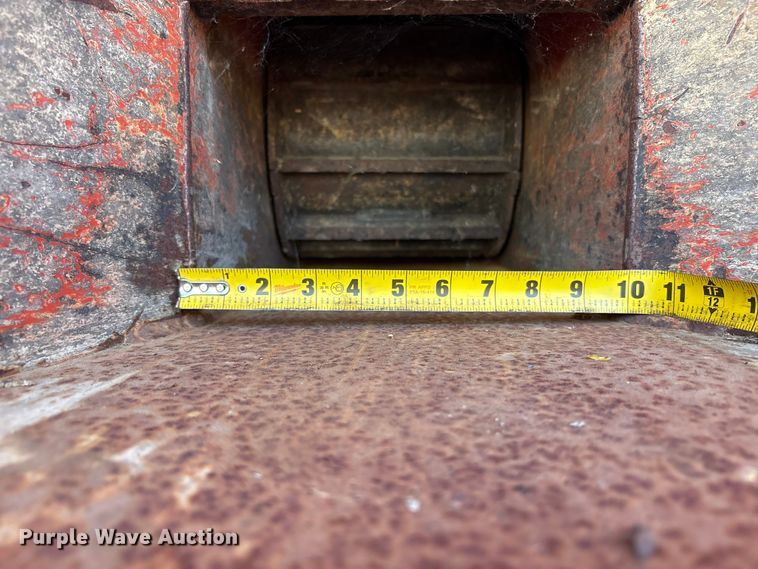 image for item EC8306 2018 MOBARK X7 wood chipper