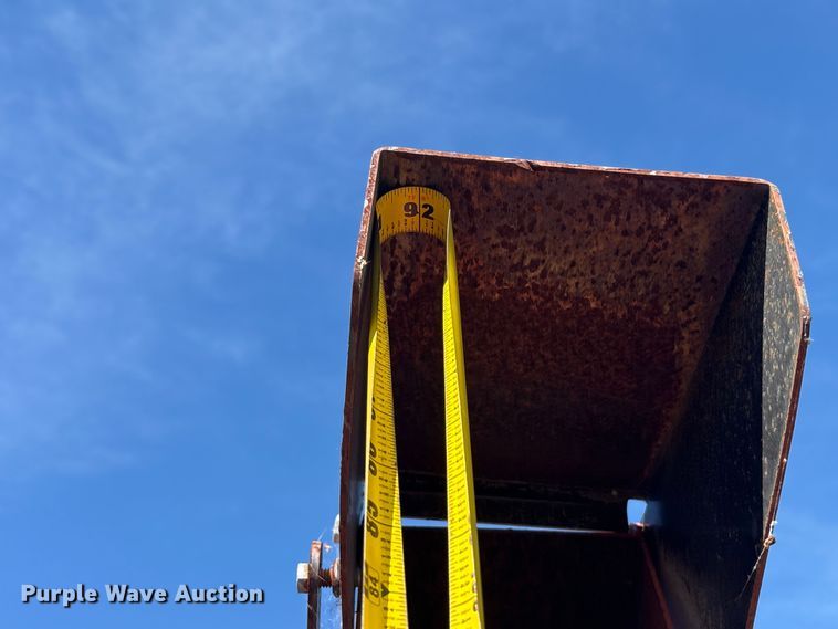 image for item EC8306 2018 MOBARK X7 wood chipper