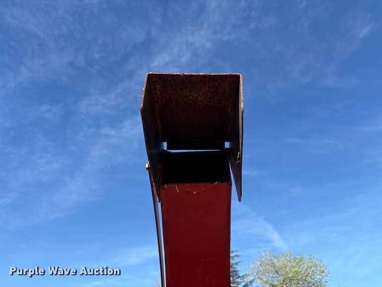 image for item EC8306 2018 MOBARK X7 wood chipper