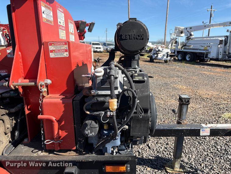 image for item EC8306 2018 MOBARK X7 wood chipper