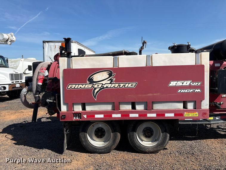 image for item EC8308 2017 Ring-O-Matic 850VH vacuum excavator