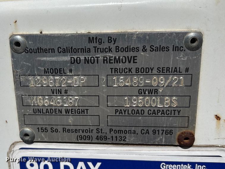 image for item EC8313 2013 Ford F650 chipper truck